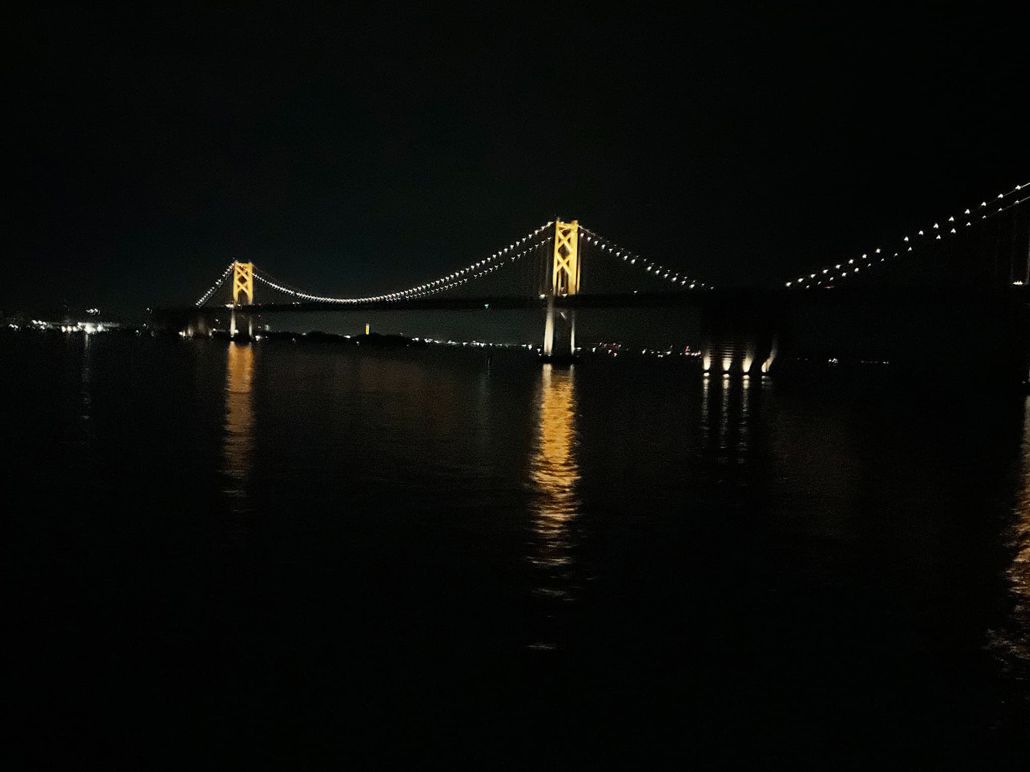 瀬戸大橋の下を通過